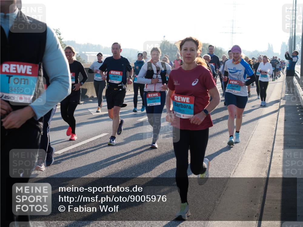 03.10.2025 - Köhlbrandbrückenlauf Fabian Wolf http://msf.ph/oto/9005976 03.10.2025 09:19:29 Position 3 3435, 361, 1739, 1565, 1705, 41, 1640 meine-sportfotos.de