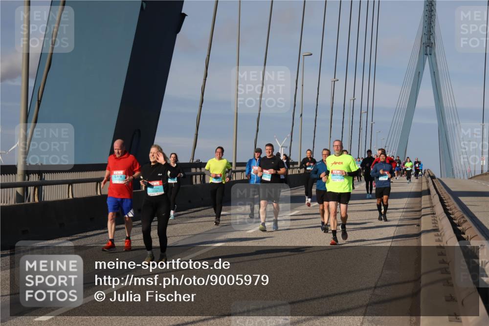 03.10.2025 - Köhlbrandbrückenlauf Julia Fischer http://msf.ph/oto/9005979 03.10.2025 09:54:10 Position 2 3755 meine-sportfotos.de