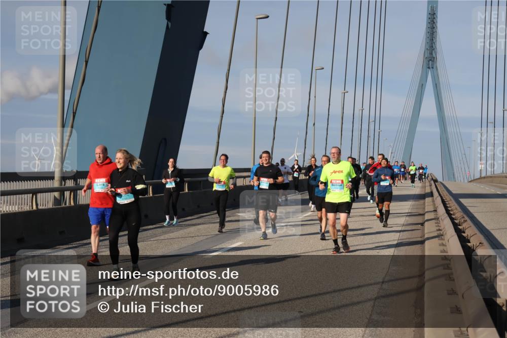 03.10.2025 - Köhlbrandbrückenlauf Julia Fischer http://msf.ph/oto/9005986 03.10.2025 09:54:11 Position 2  meine-sportfotos.de