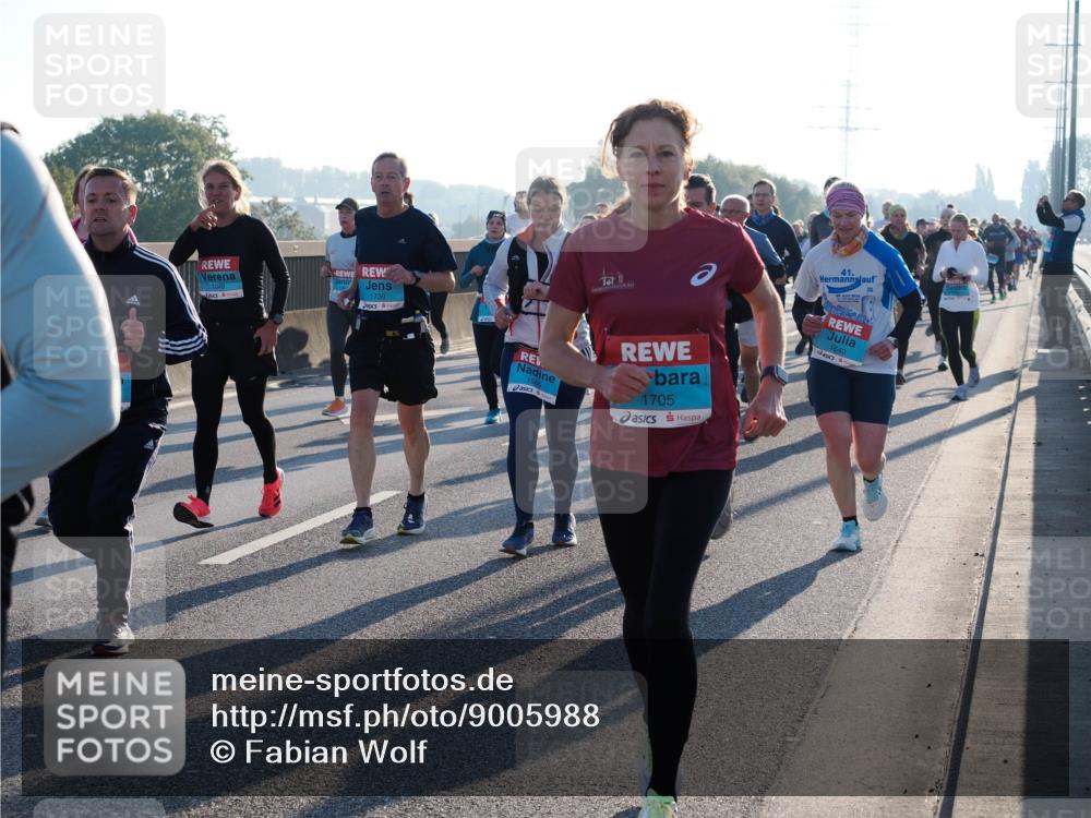 03.10.2025 - Köhlbrandbrückenlauf Fabian Wolf http://msf.ph/oto/9005988 03.10.2025 09:19:29 Position 3 1049, 1739, 1565, 1705, 41, 1640 meine-sportfotos.de