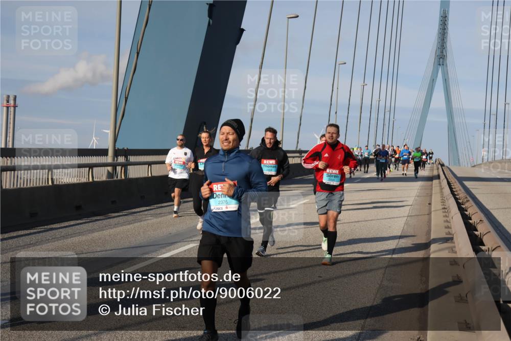 03.10.2025 - Köhlbrandbrückenlauf Julia Fischer http://msf.ph/oto/9006022 03.10.2025 09:54:17 Position 2 2376 meine-sportfotos.de