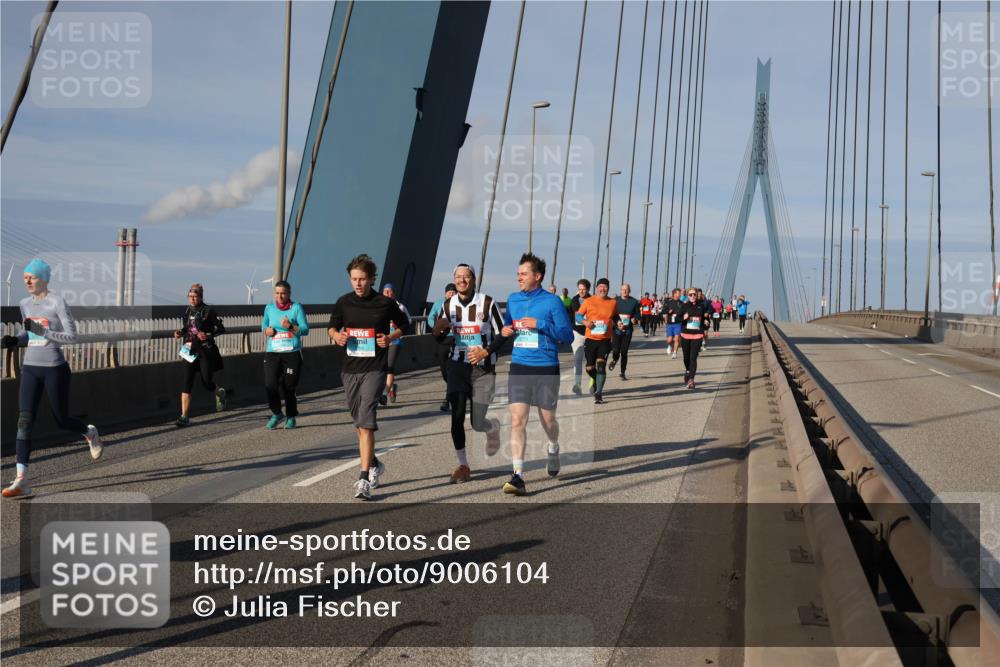 03.10.2025 - Köhlbrandbrückenlauf Julia Fischer http://msf.ph/oto/9006104 03.10.2025 09:54:31 Position 2  meine-sportfotos.de