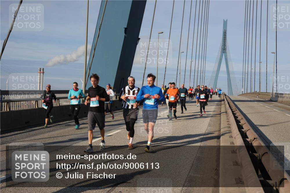 03.10.2025 - Köhlbrandbrückenlauf Julia Fischer http://msf.ph/oto/9006113 03.10.2025 09:54:31 Position 2  meine-sportfotos.de