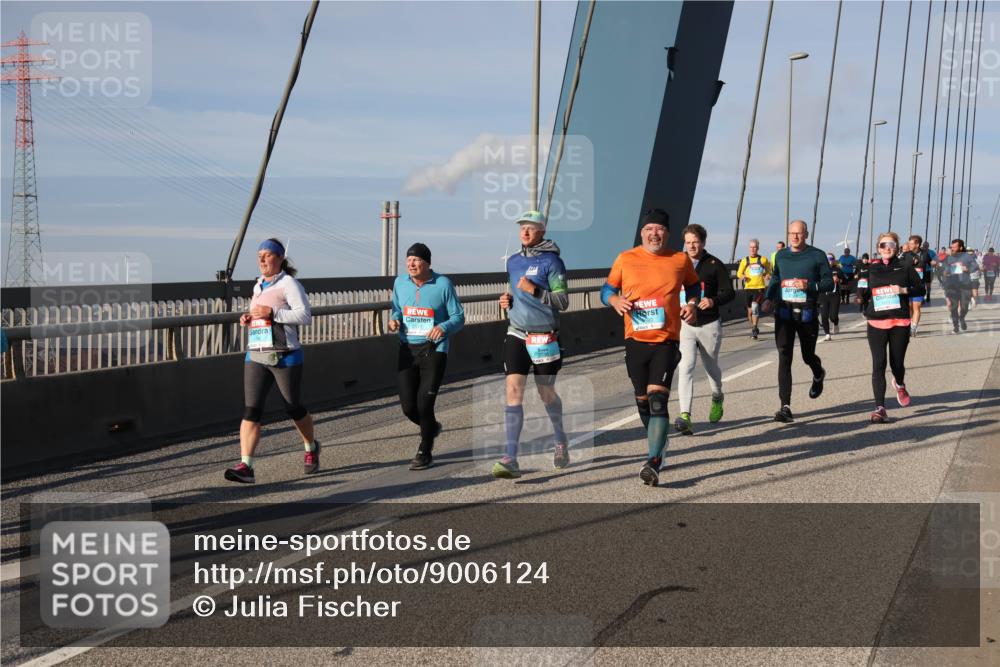 03.10.2025 - Köhlbrandbrückenlauf Julia Fischer http://msf.ph/oto/9006124 03.10.2025 09:54:34 Position 2  meine-sportfotos.de