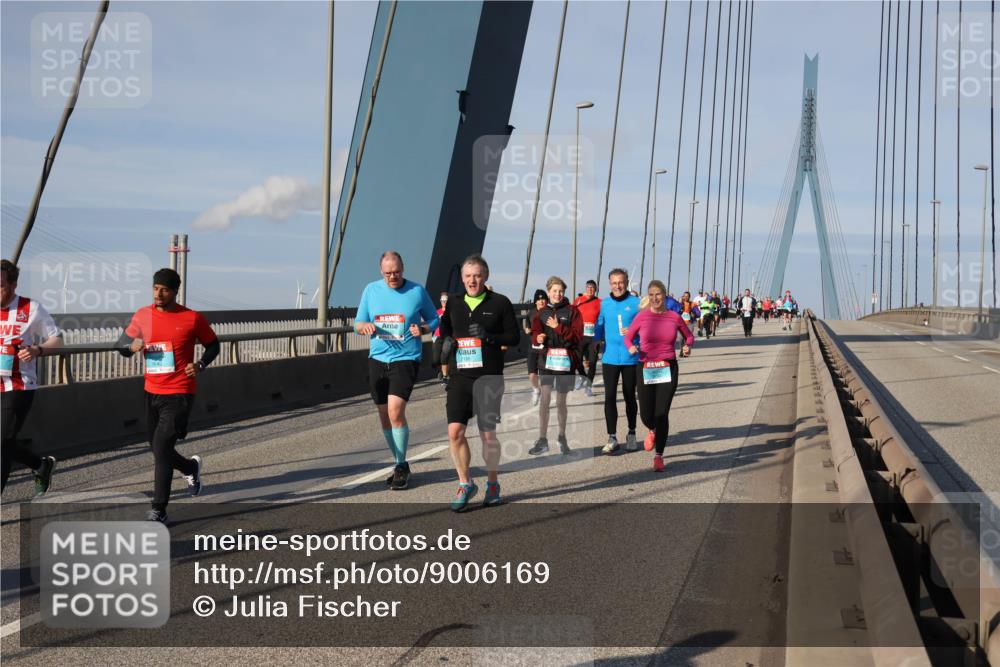 03.10.2025 - Köhlbrandbrückenlauf Julia Fischer http://msf.ph/oto/9006169 03.10.2025 09:54:46 Position 2 2180 meine-sportfotos.de