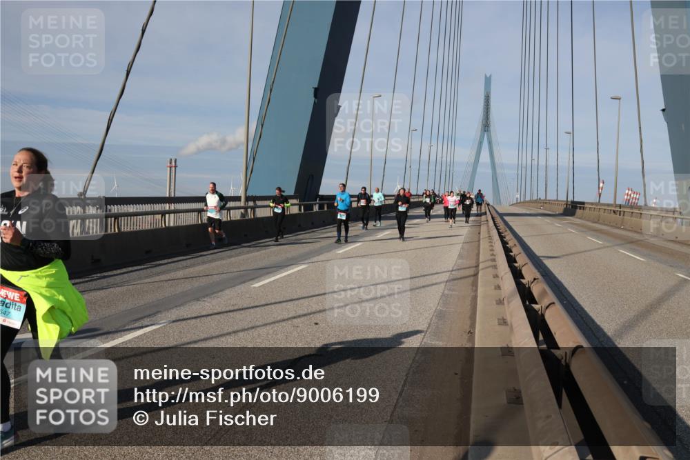 03.10.2025 - Köhlbrandbrückenlauf Julia Fischer http://msf.ph/oto/9006199 03.10.2025 09:55:04 Position 2 547, 197749477 meine-sportfotos.de