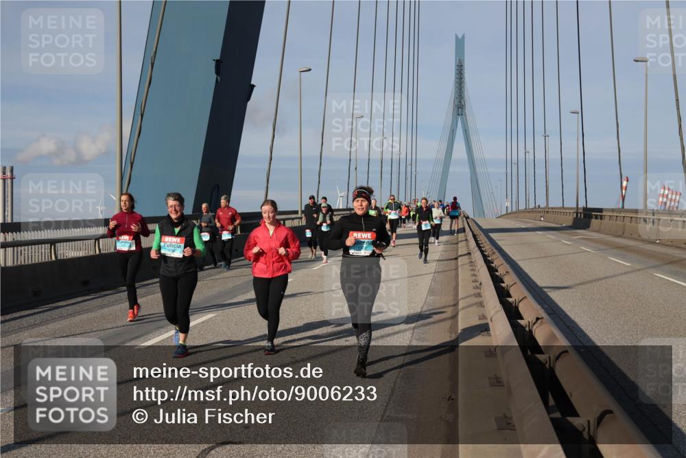 03.10.2025 - Köhlbrandbrückenlauf Julia Fischer http://msf.ph/oto/9006233 03.10.2025 09:55:13 Position 2  meine-sportfotos.de