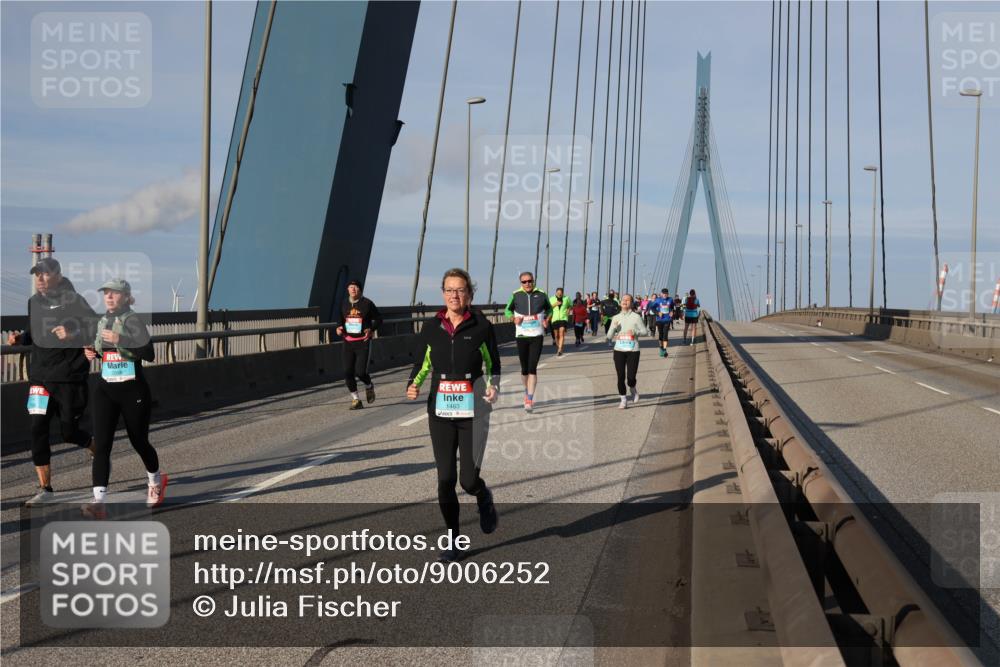 03.10.2025 - Köhlbrandbrückenlauf Julia Fischer http://msf.ph/oto/9006252 03.10.2025 09:55:18 Position 2 1463 meine-sportfotos.de