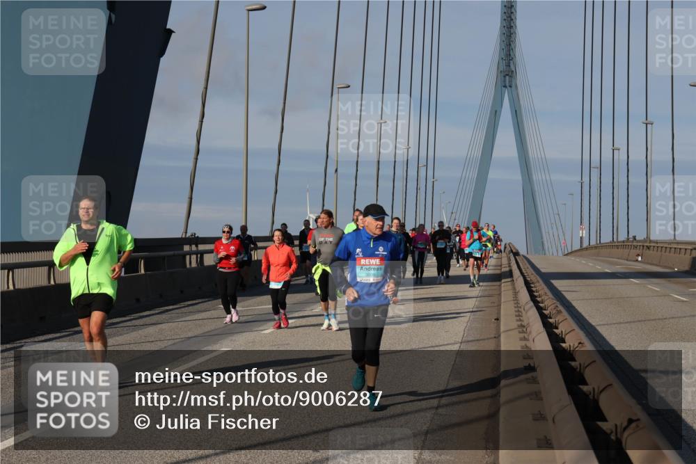 03.10.2025 - Köhlbrandbrückenlauf Julia Fischer http://msf.ph/oto/9006287 03.10.2025 09:55:25 Position 2 3509 meine-sportfotos.de