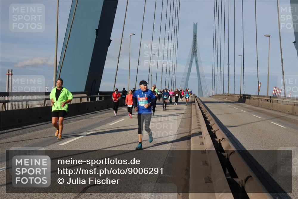 03.10.2025 - Köhlbrandbrückenlauf Julia Fischer http://msf.ph/oto/9006291 03.10.2025 09:55:26 Position 2  meine-sportfotos.de