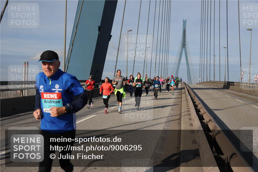 03.10.2025 - Köhlbrandbrückenlauf Julia Fischer http://msf.ph/oto/9006295 03.10.2025 09:55:28 Position 2 3500 meine-sportfotos.de