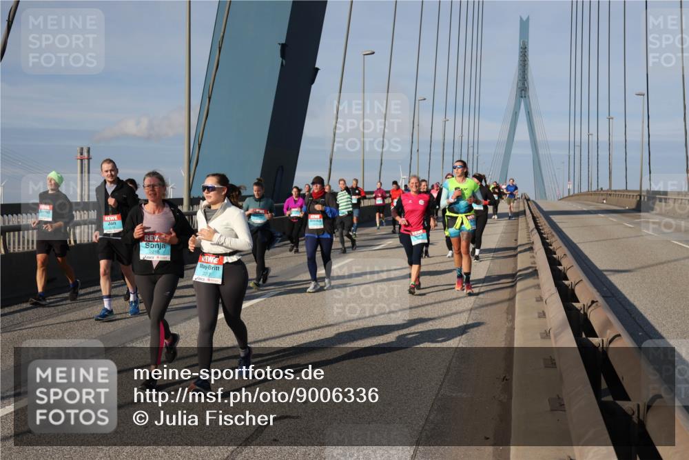 03.10.2025 - Köhlbrandbrückenlauf Julia Fischer http://msf.ph/oto/9006336 03.10.2025 09:55:40 Position 2 2218, 2217 meine-sportfotos.de