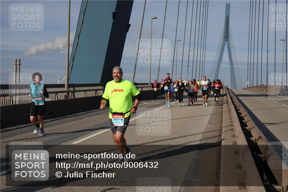 03.10.2025 - Köhlbrandbrückenlauf Julia Fischer http://msf.ph/oto/9006432 03.10.2025 09:56:00 Position 2 2740 meine-sportfotos.de