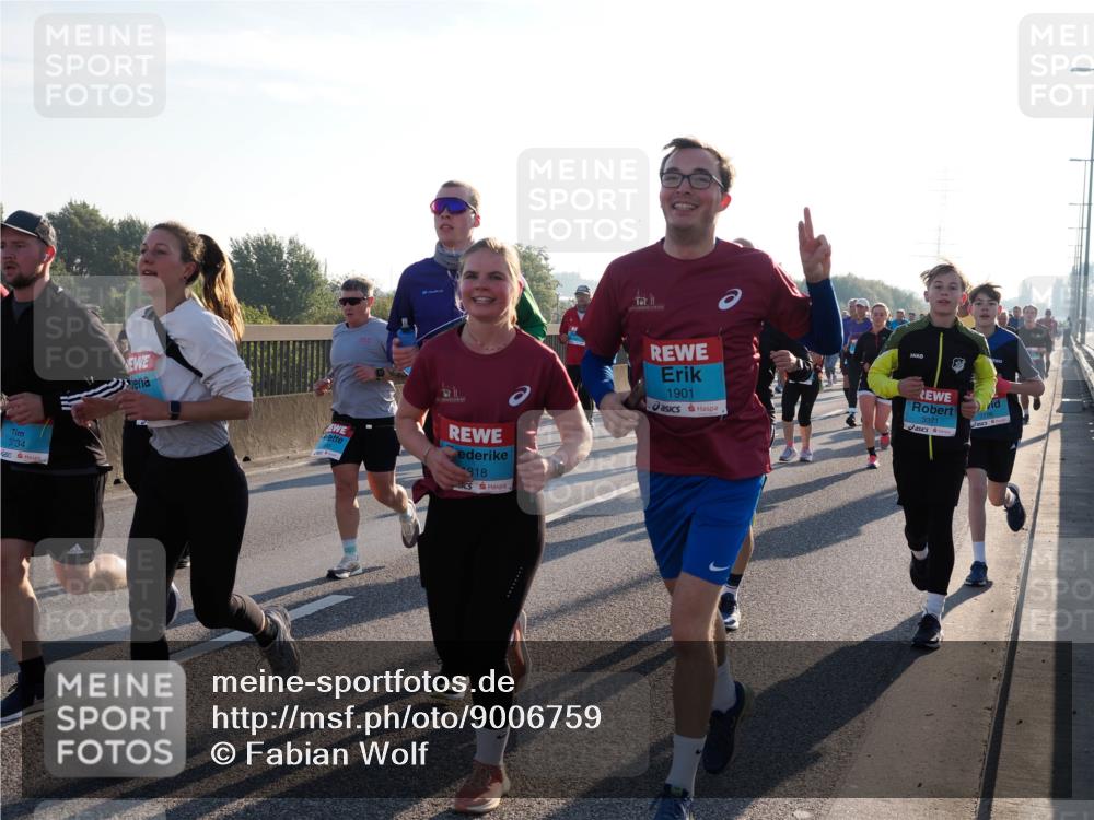 03.10.2025 - Köhlbrandbrückenlauf Fabian Wolf http://msf.ph/oto/9006759 03.10.2025 09:19:49 Position 3 3734, 818, 1901, 3371 meine-sportfotos.de