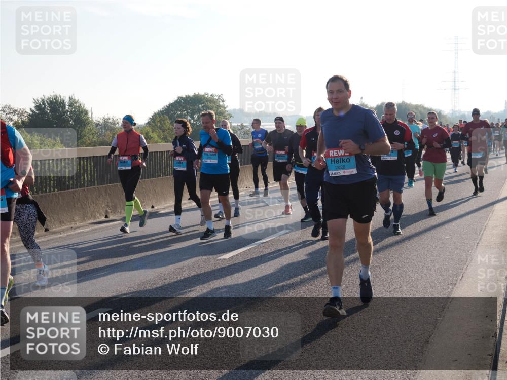 03.10.2025 - Köhlbrandbrückenlauf Fabian Wolf http://msf.ph/oto/9007030 03.10.2025 09:19:59 Position 3 2026 meine-sportfotos.de