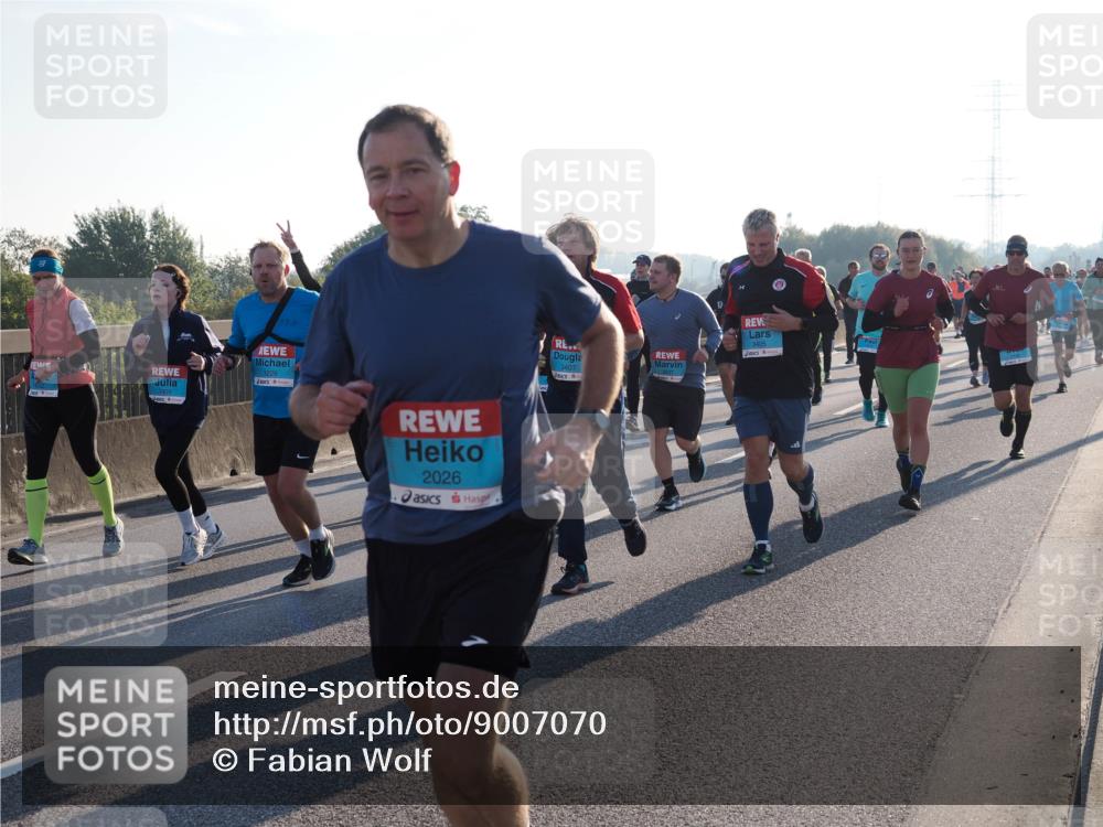 03.10.2025 - Köhlbrandbrückenlauf Fabian Wolf http://msf.ph/oto/9007070 03.10.2025 09:20:00 Position 3 2026, 3407, 3405 meine-sportfotos.de