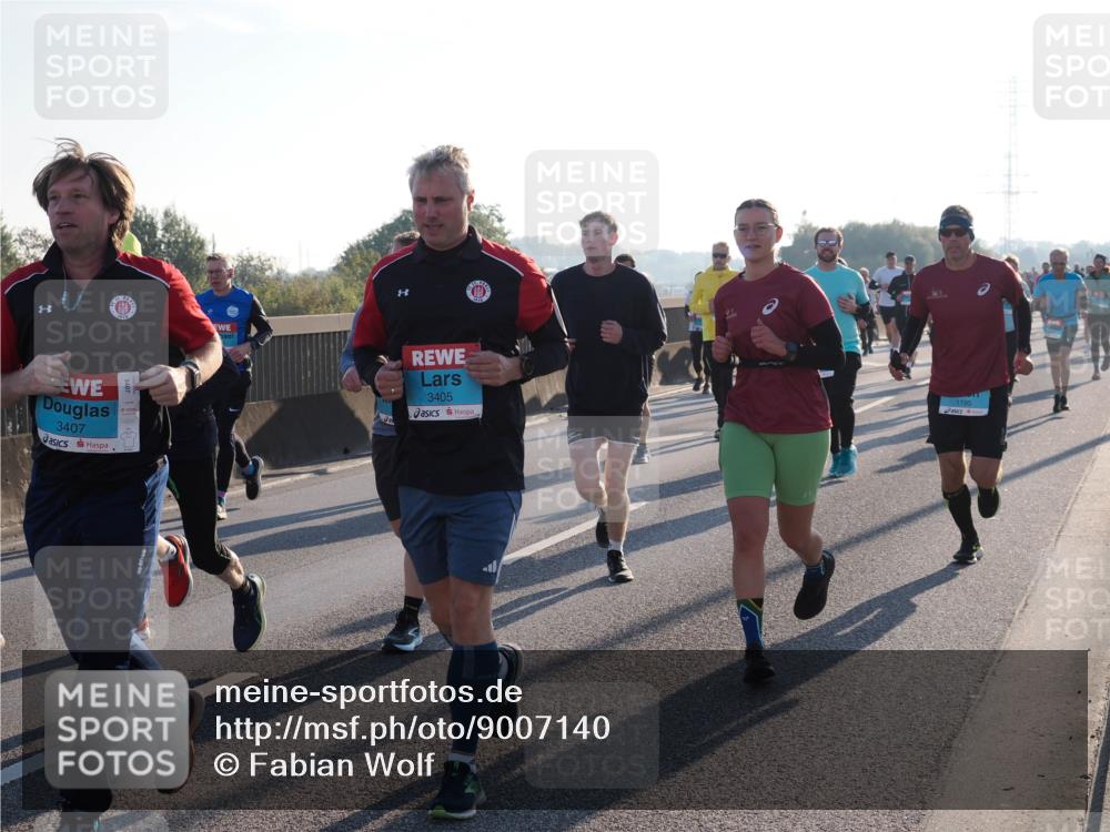 03.10.2025 - Köhlbrandbrückenlauf Fabian Wolf http://msf.ph/oto/9007140 03.10.2025 09:20:01 Position 3 3407, 3405, 1195 meine-sportfotos.de