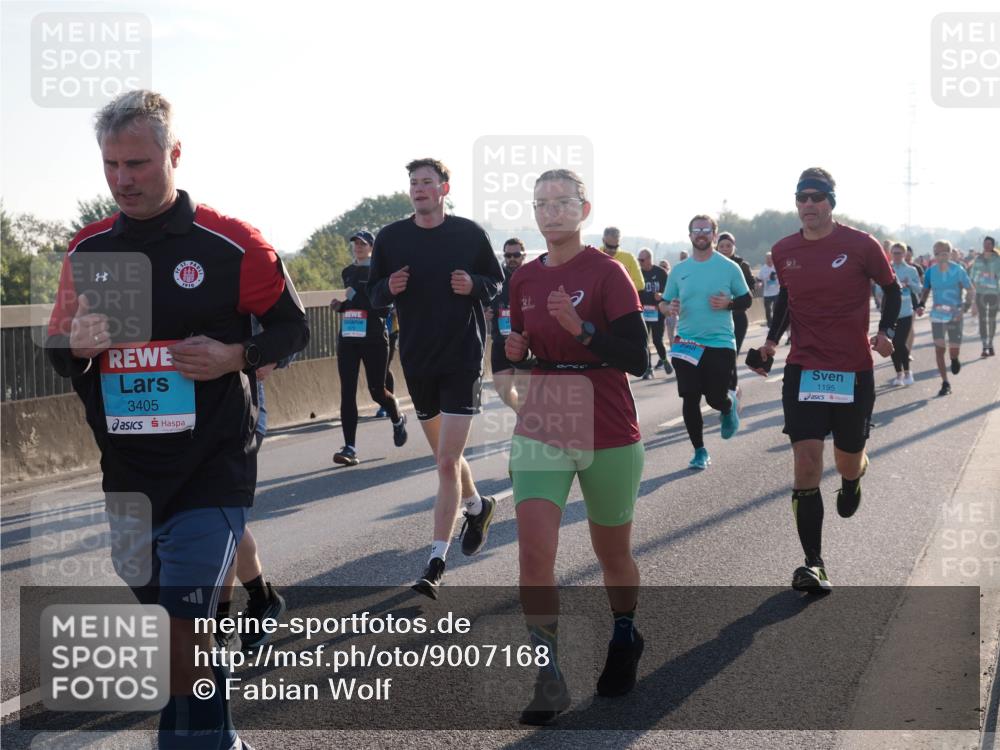 03.10.2025 - Köhlbrandbrückenlauf Fabian Wolf http://msf.ph/oto/9007168 03.10.2025 09:20:02 Position 3 1910, 3405, 1195 meine-sportfotos.de