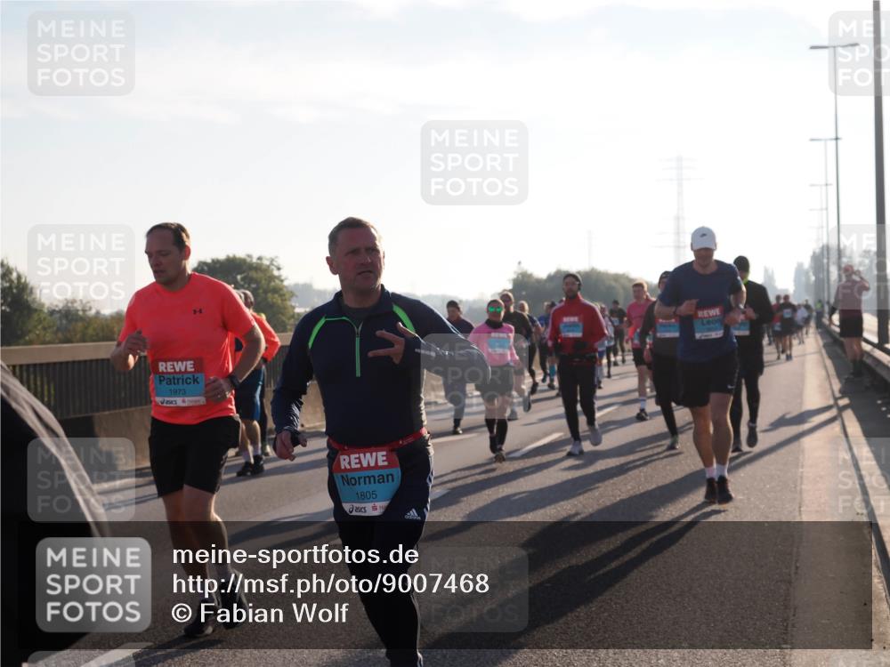 03.10.2025 - Köhlbrandbrückenlauf Fabian Wolf http://msf.ph/oto/9007468 03.10.2025 09:20:13 Position 3 1973, 1805 meine-sportfotos.de