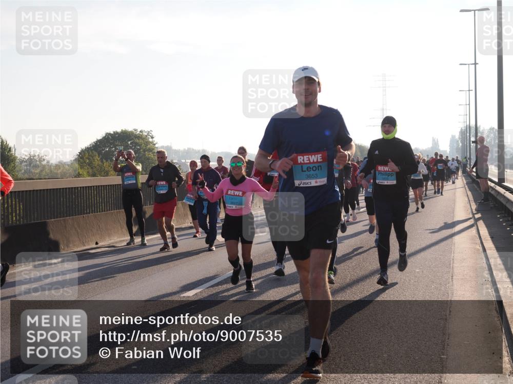 03.10.2025 - Köhlbrandbrückenlauf Fabian Wolf http://msf.ph/oto/9007535 03.10.2025 09:20:15 Position 3 3827, 3653, 1833 meine-sportfotos.de