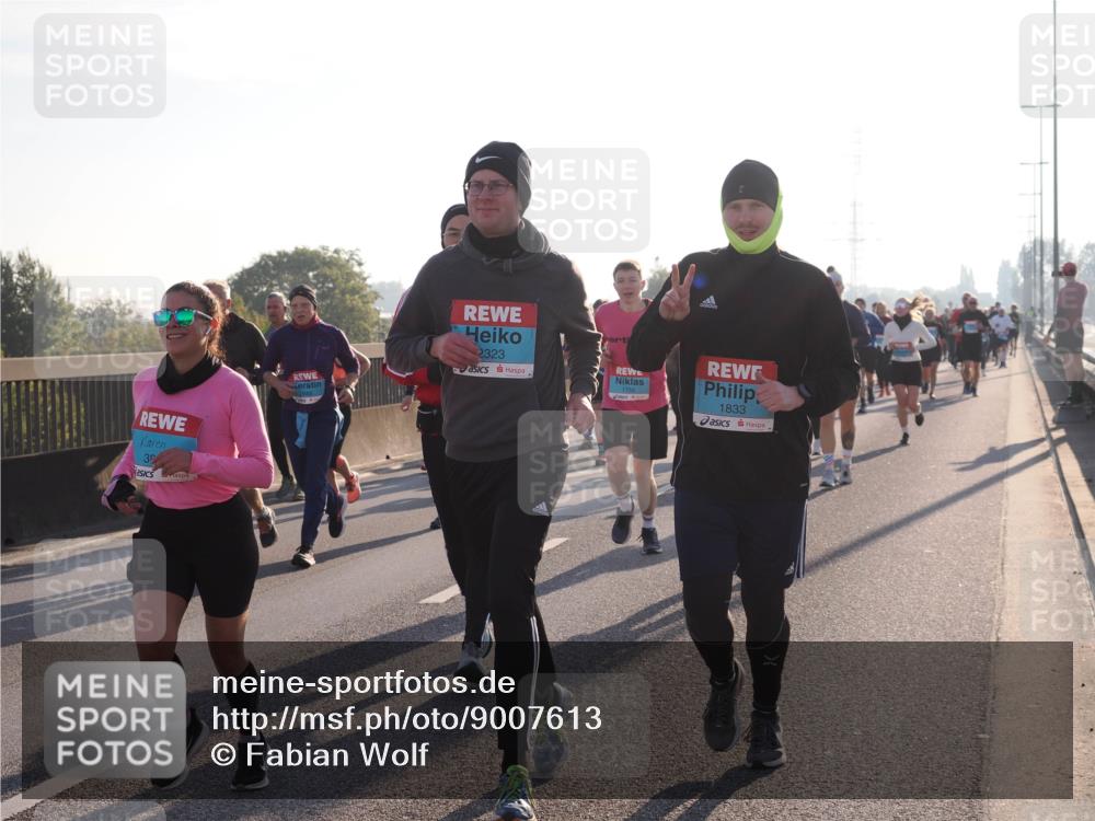 03.10.2025 - Köhlbrandbrückenlauf Fabian Wolf http://msf.ph/oto/9007613 03.10.2025 09:20:16 Position 3 39, 2323, 1833 meine-sportfotos.de