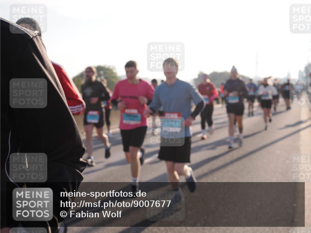 03.10.2025 - Köhlbrandbrückenlauf Fabian Wolf http://msf.ph/oto/9007677 03.10.2025 09:20:17 Position 3  meine-sportfotos.de