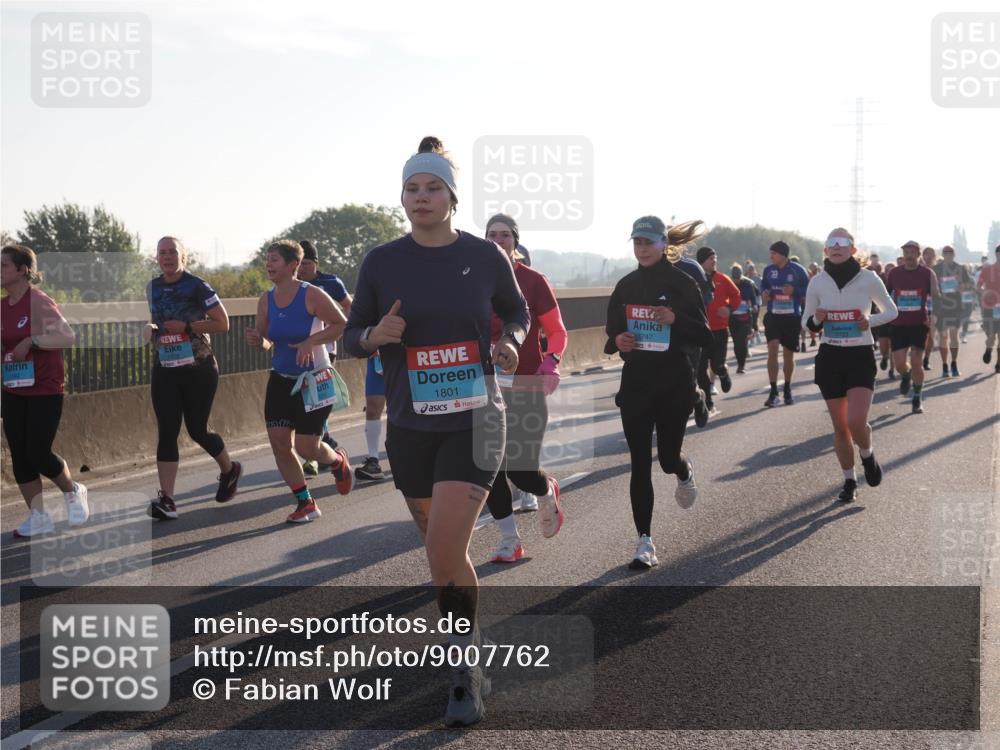 03.10.2025 - Köhlbrandbrückenlauf Fabian Wolf http://msf.ph/oto/9007762 03.10.2025 09:20:20 Position 3 1801, 1747, 3723 meine-sportfotos.de