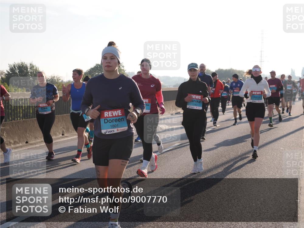 03.10.2025 - Köhlbrandbrückenlauf Fabian Wolf http://msf.ph/oto/9007770 03.10.2025 09:20:20 Position 3 1801, 1747, 3723 meine-sportfotos.de