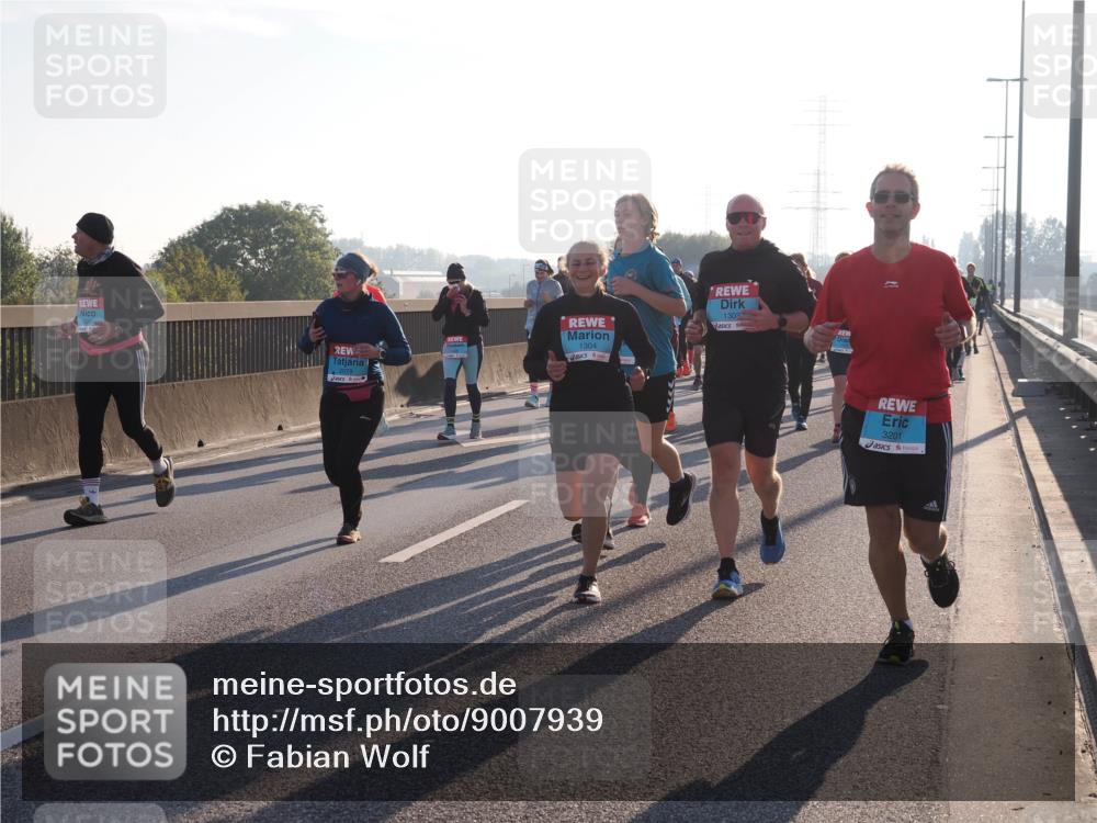 03.10.2025 - Köhlbrandbrückenlauf Fabian Wolf http://msf.ph/oto/9007939 03.10.2025 09:20:26 Position 3 1304, 1303, 3201 meine-sportfotos.de