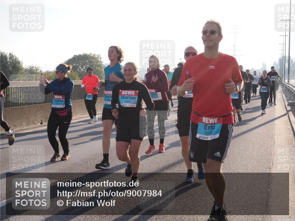 03.10.2025 - Köhlbrandbrückenlauf Fabian Wolf http://msf.ph/oto/9007984 03.10.2025 09:20:26 Position 3 130, 3200, 1304, 2079, 3201 meine-sportfotos.de