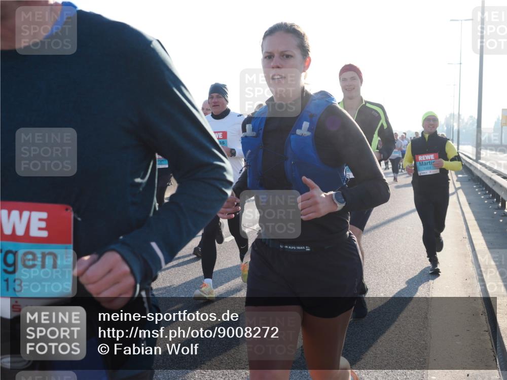 03.10.2025 - Köhlbrandbrückenlauf Fabian Wolf http://msf.ph/oto/9008272 03.10.2025 09:20:38 Position 3 35, 13, 1464 meine-sportfotos.de
