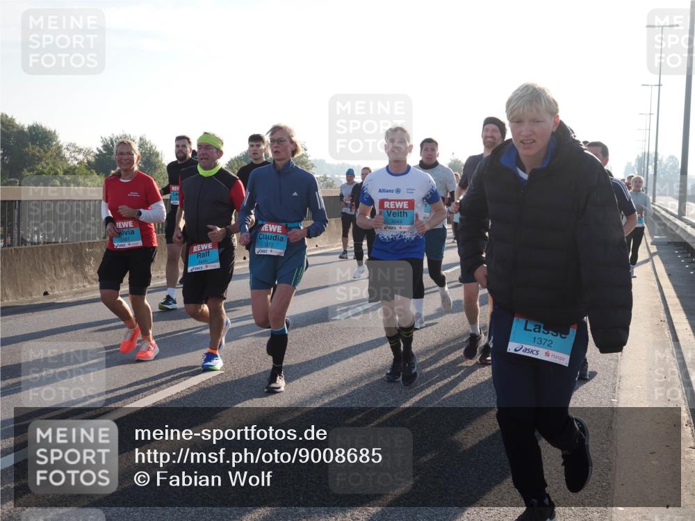 03.10.2025 - Köhlbrandbrückenlauf Fabian Wolf http://msf.ph/oto/9008685 03.10.2025 09:20:48 Position 3 3487, 3486, 3372, 3049, 1372 meine-sportfotos.de