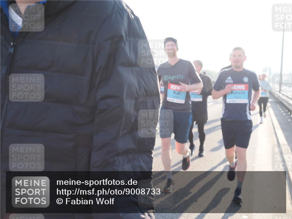 03.10.2025 - Köhlbrandbrückenlauf Fabian Wolf http://msf.ph/oto/9008733 03.10.2025 09:20:49 Position 3 3048, 3047 meine-sportfotos.de