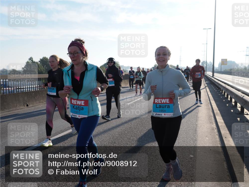 03.10.2025 - Köhlbrandbrückenlauf Fabian Wolf http://msf.ph/oto/9008912 03.10.2025 09:20:52 Position 3 3445, 1911, 1954 meine-sportfotos.de