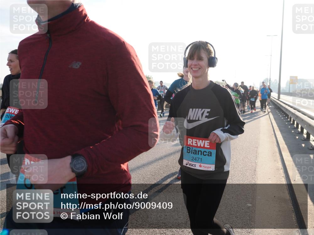 03.10.2025 - Köhlbrandbrückenlauf Fabian Wolf http://msf.ph/oto/9009409 03.10.2025 09:21:04 Position 3 2150, 99, 9, 2471 meine-sportfotos.de
