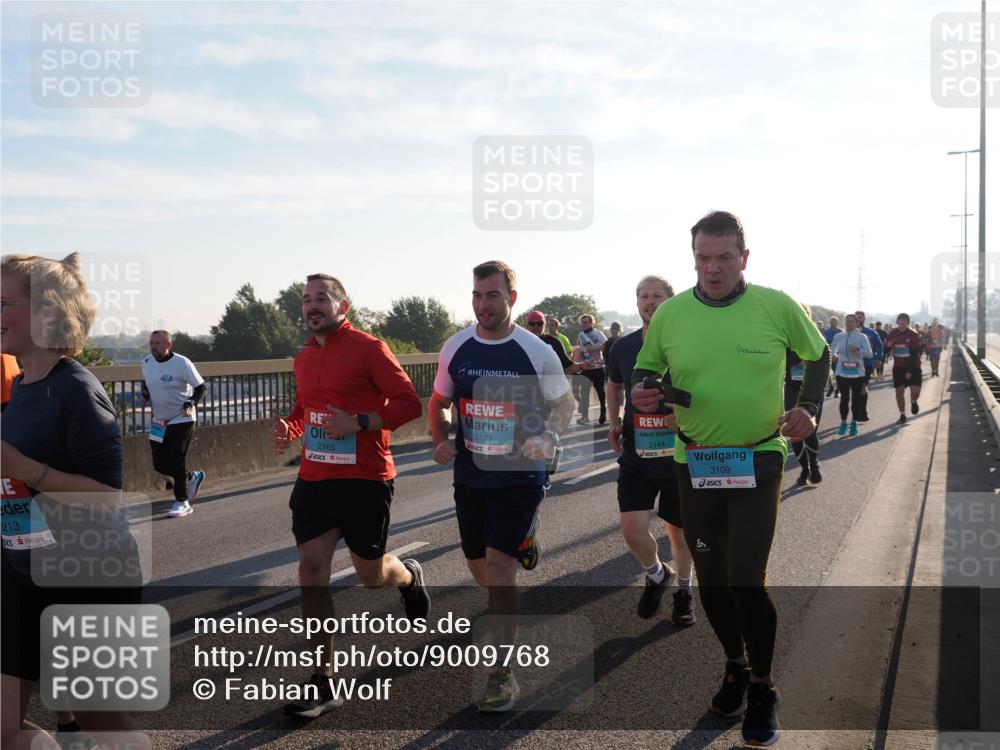 03.10.2025 - Köhlbrandbrückenlauf Fabian Wolf http://msf.ph/oto/9009768 03.10.2025 09:21:14 Position 3 3213, 2165, 2171, 2144, 3109 meine-sportfotos.de