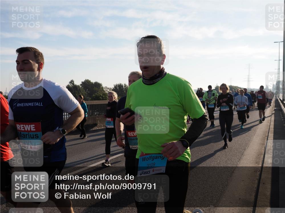 03.10.2025 - Köhlbrandbrückenlauf Fabian Wolf http://msf.ph/oto/9009791 03.10.2025 09:21:15 Position 3 2171, 214, 8, 3109 meine-sportfotos.de