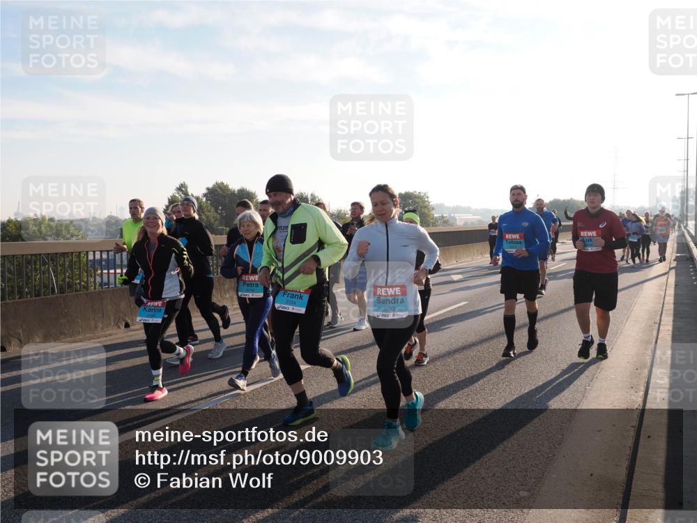 03.10.2025 - Köhlbrandbrückenlauf Fabian Wolf http://msf.ph/oto/9009903 03.10.2025 09:21:18 Position 3 2724, 3063 meine-sportfotos.de