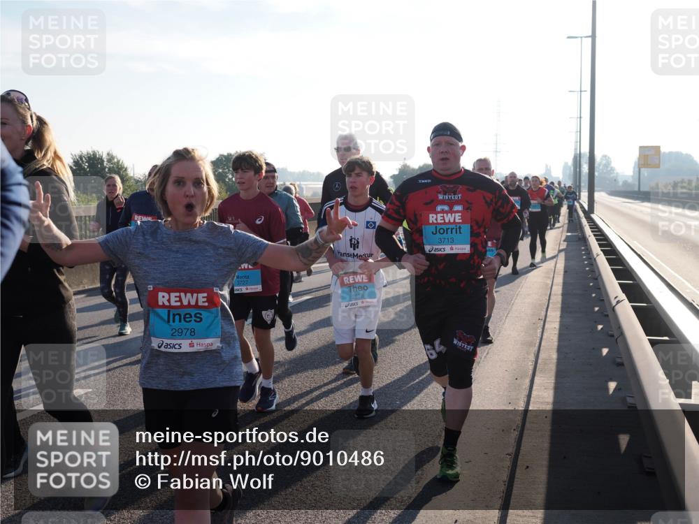 03.10.2025 - Köhlbrandbrückenlauf Fabian Wolf http://msf.ph/oto/9010486 03.10.2025 09:21:44 Position 3 2978, 3727, 2878, 3713 meine-sportfotos.de
