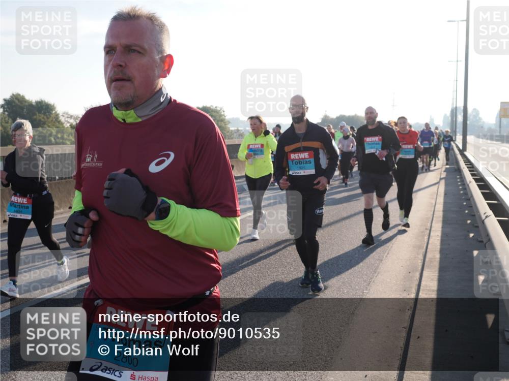 03.10.2025 - Köhlbrandbrückenlauf Fabian Wolf http://msf.ph/oto/9010535 03.10.2025 09:21:46 Position 3 1934, 2800, 1925 meine-sportfotos.de