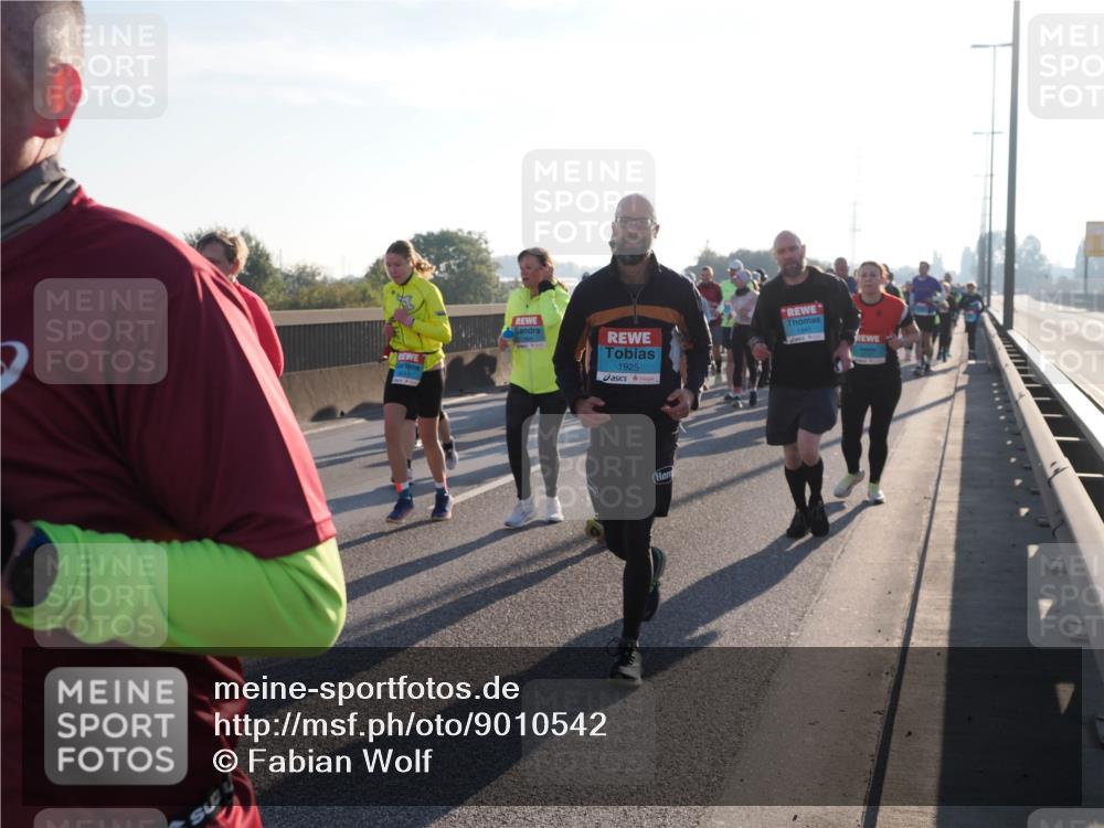 03.10.2025 - Köhlbrandbrückenlauf Fabian Wolf http://msf.ph/oto/9010542 03.10.2025 09:21:46 Position 3 1925 meine-sportfotos.de