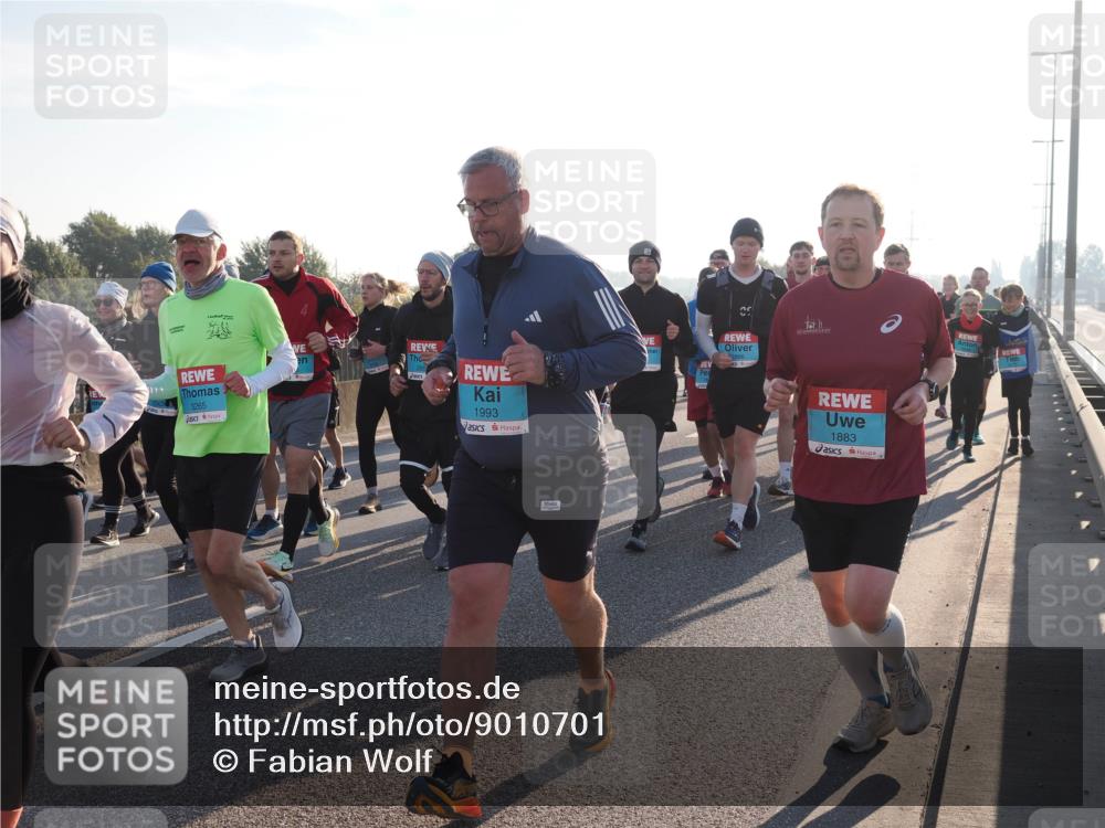 03.10.2025 - Köhlbrandbrückenlauf Fabian Wolf http://msf.ph/oto/9010701 03.10.2025 09:21:52 Position 3 3265, 1993, 11, 109, 1883 meine-sportfotos.de