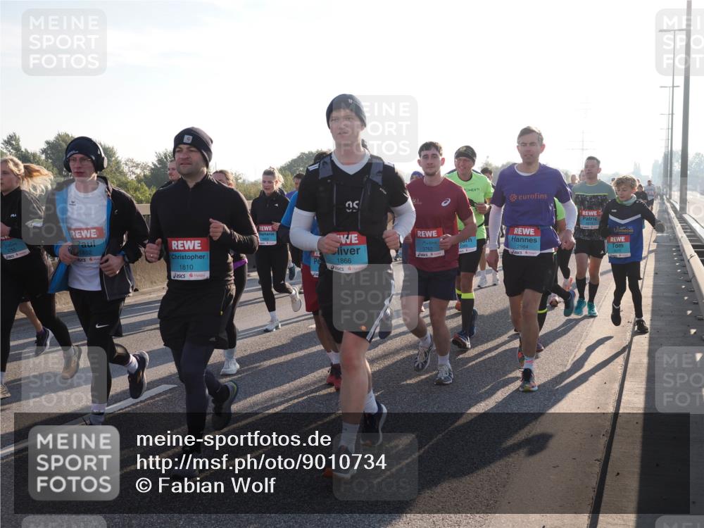 03.10.2025 - Köhlbrandbrückenlauf Fabian Wolf http://msf.ph/oto/9010734 03.10.2025 09:21:53 Position 3 3755, 1852, 1810, 2984, 3762, 2089, 1866 meine-sportfotos.de