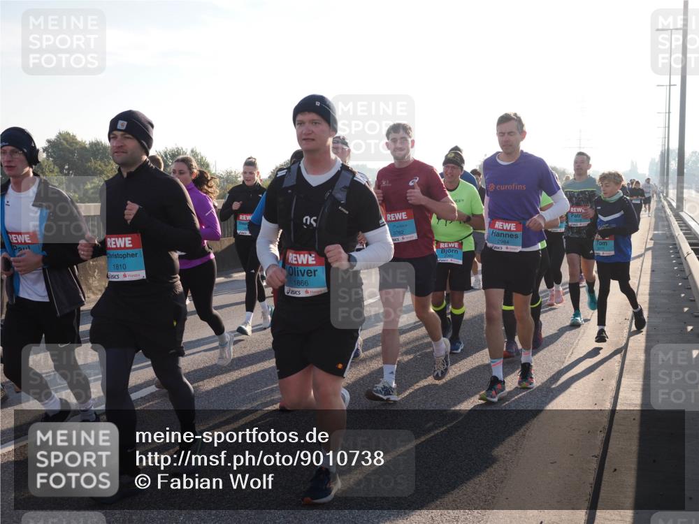 03.10.2025 - Köhlbrandbrückenlauf Fabian Wolf http://msf.ph/oto/9010738 03.10.2025 09:21:53 Position 3 1810, 1866, 3762, 2984 meine-sportfotos.de