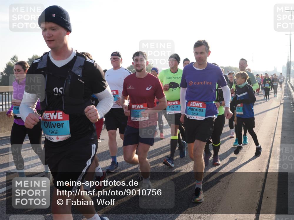 03.10.2025 - Köhlbrandbrückenlauf Fabian Wolf http://msf.ph/oto/9010756 03.10.2025 09:21:54 Position 3 1866, 3762, 2089, 2984 meine-sportfotos.de