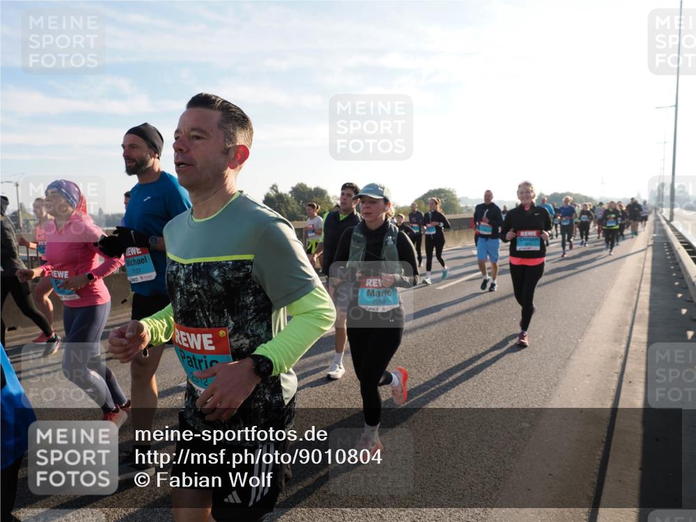 03.10.2025 - Köhlbrandbrückenlauf Fabian Wolf http://msf.ph/oto/9010804 03.10.2025 09:21:56 Position 3 1121, 2012, 2068 meine-sportfotos.de