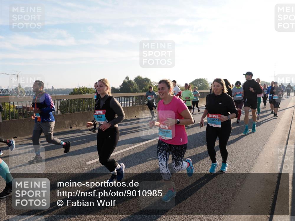 03.10.2025 - Köhlbrandbrückenlauf Fabian Wolf http://msf.ph/oto/9010985 03.10.2025 09:22:03 Position 3 1821, 3239, 2118 meine-sportfotos.de