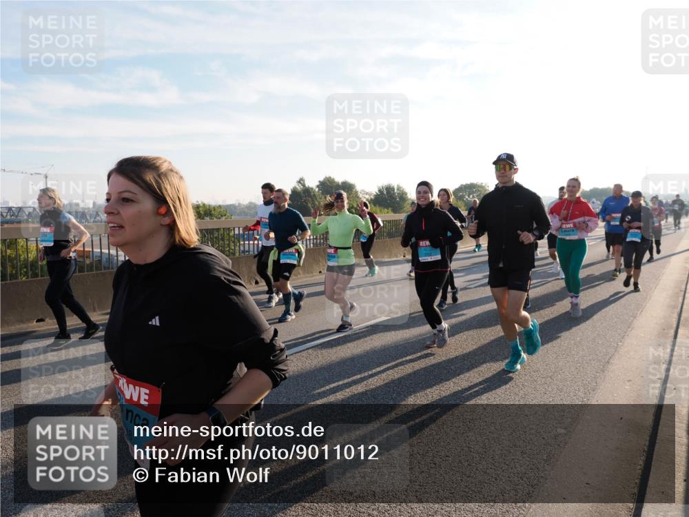 03.10.2025 - Köhlbrandbrückenlauf Fabian Wolf http://msf.ph/oto/9011012 03.10.2025 09:22:04 Position 3  meine-sportfotos.de