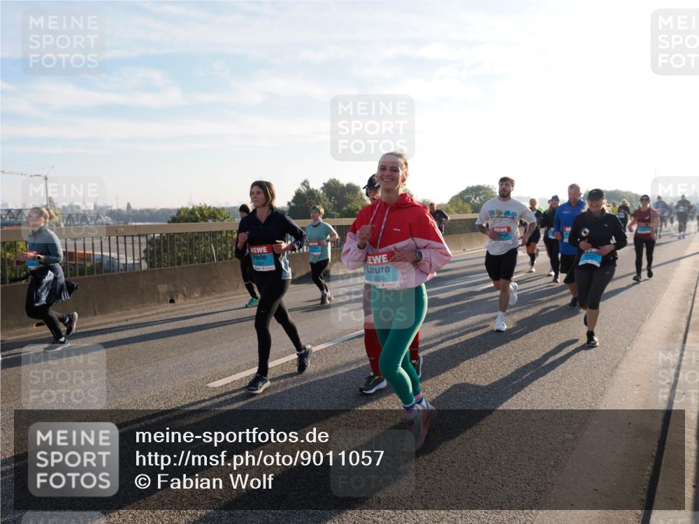 03.10.2025 - Köhlbrandbrückenlauf Fabian Wolf http://msf.ph/oto/9011057 03.10.2025 09:22:06 Position 3 2064, 1206 meine-sportfotos.de