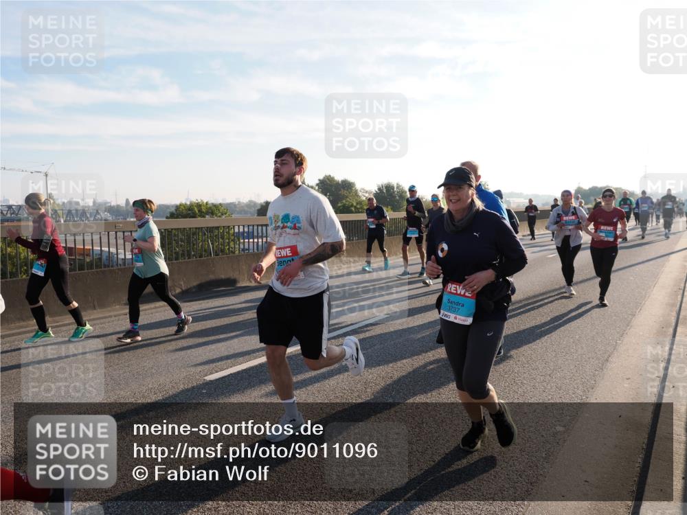 03.10.2025 - Köhlbrandbrückenlauf Fabian Wolf http://msf.ph/oto/9011096 03.10.2025 09:22:07 Position 3 3737 meine-sportfotos.de